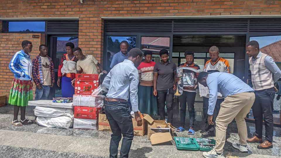 soscvrwanda's tweet image. SOS Children’s Villages in #Rwanda through Seruka Project has distributed #toolkits to young people who successfully completed six-month Technical and Vocational Education and Training #TVET programs in @MusanzeDistrict .