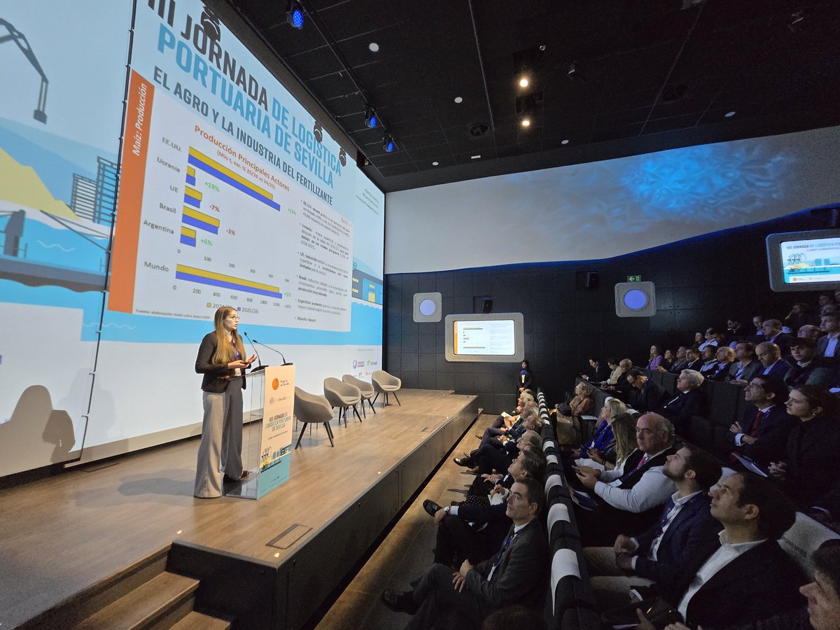 PuertoDeSevilla's tweet image. Éxito de participación en la VIII Jornada de #Logística Portuaria de Sevilla de @PuertoDeSevilla y @prosevillaport.

A lo largo de la mañana hemos compartido el potencial del puerto como: 

🟠 líder nacional en import de fertilizante 

🟢 y primer puerto en export de cereal.