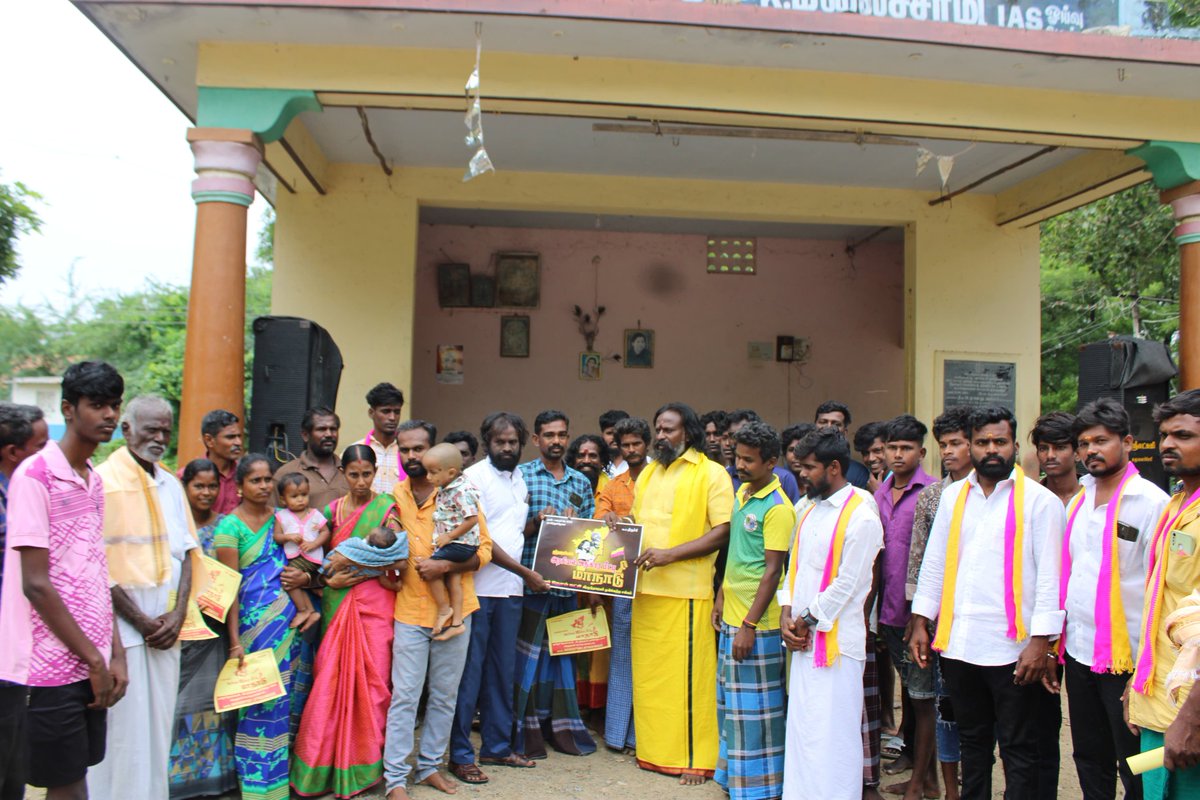 KKSelvakumaroff's tweet photo. இன்றைய தினம்,13.11.2025, வியாழக்கிழமை - விருதுநகர் மாவட்டம், திருச்சுழி சட்டமன்ற தொகுதிக்குட்பட்ட, 50க்கும் மேற்பட்ட முத்தரையர் கிராம சொந்தங்களை நேரில் சந்தித்து, வருகின்ற சனவரி 25,2026 திருச்சியில் பிரம்மாண்டமாக நடைபெறவுள்ள, முத்தரையர்களின் அரசியல் அதிகார மீட்பு மாநாட்டிற்கான அழைப்பிதழ்களை வழங்கினேன்!

செல்லும் இடமெல்லாம், இன்முகத்துடன் என்னை வரவேற்ற, சொந்தங்களுக்கு மனமார்ந்த நன்றிகளை தெரிவித்துக் கொள்கிறேன்!

தென் தமிழகத்தில் பெரும்பான்மை மக்கள் சக்தி இருந்தும், அரசியலில் புறந்தள்ளப்பட்ட சமூகமாக இந்த முத்தரையர் சமூகம் இருந்து வருகிறது.

இந்த சூழலை மாற்ற கடந்த 2021ல் "தென்னகமே திரளும் வலையர் வாழ்வுரிமை மாநாடு" என்கின்ற பெயரில், மாநாடு நடத்தி இந்த மக்களின் நீண்ட நாள் கோரிக்கையான வலையர் புனரமைப்பு வாரியத்திற்கான அரசாணையை பெற்று தந்தோம்! 

இந்த மக்களின் வாழ்வாதாரத்தை மீட்டெடுப்பதோடு,அரசியல் அதிகாரத்தையும் மீட்டெடுக்க வேண்டும் என்ற உயரிய நோக்கில், "முத்தரையர்களின் அரசியல் அதிகார மீட்பு மாநாட்டினை" முன்னெடுத்துள்ளோம். 

சனவரி 25,2026 திருச்சியில் திரள்வோம்! வென்றெடுப்போம் முத்தரையர்களின் அரசியல் அதிகாரத்தை!!
#முத்தரையர்_மாநாடு_2026