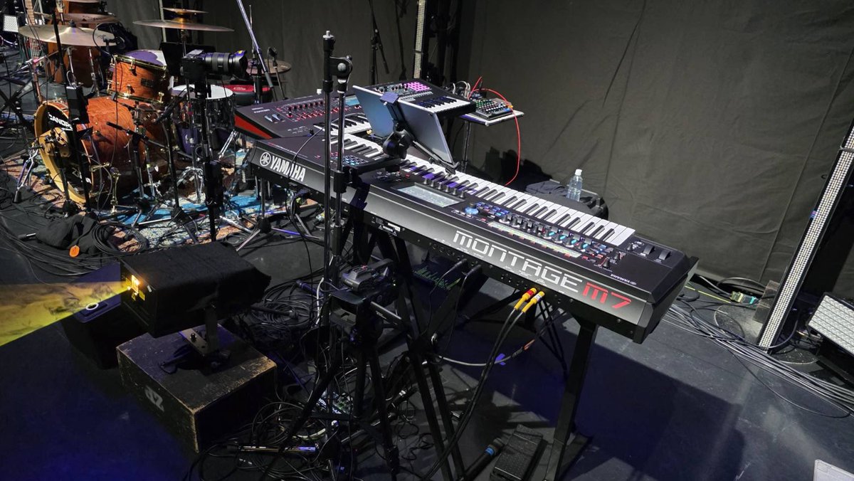 #名取さな2ndLive「独ゼン者」
Zepp Haneda 昼夜公演
ありがとうございました！！
リハーサルから難易度の高い楽曲達に白目を剥いた1ヶ月半でしたが
完全にやり尽くし燃え尽くしました！！🔥
明日はたぶん動けません 笑
最強バンドメンバーに混ぜて頂いて楽しかったです！！🤘