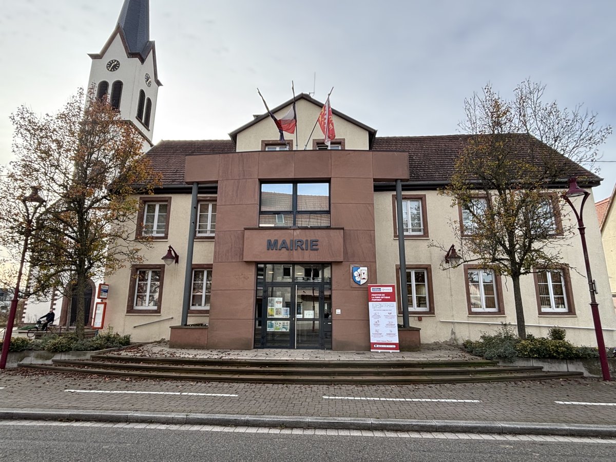 [PERMANENCE OPÉRATEURS] Notre tournée des permanences se poursuit dans le #67 !

Nos équipes et nos opérateurs partenaires <a href="/OrangeGrandEst/">Orange Grand Est</a> et <a href="/Vialis_Colmar/">Vialis Colmar</a>  sont sur place pour répondre à vos questions et vous accompagner dans vos démarches !