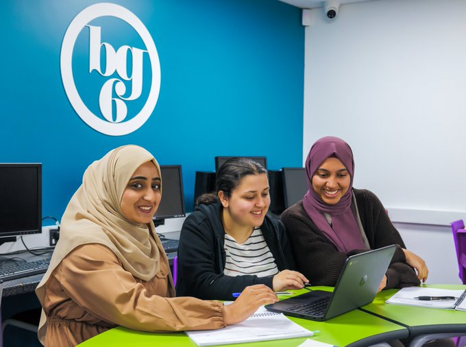 BGSixth's tweet photo. Year 11. Your future starts here! Join us for the bg6 Open Evening this evening, 4.30pm - 7.00pm.  Explore a wide range of A Level, Applied &amp; Level 2 courses, meet inspiring staff &amp; discover Enrichment &amp; Career opportunities Be curious. Be confident. Be bg6. #bg6OpenEvening https://t.co/XTRDaHruko