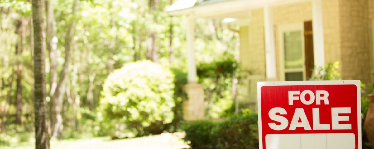 The <a href="/WhiteHouse/">The White House</a> is considering the idea of "portable mortgages" that can be transferred when you switch from one house to another. Good idea?  
We'll look into it on <a href="/AmericaRpts/">America Reports</a> .  1pmET