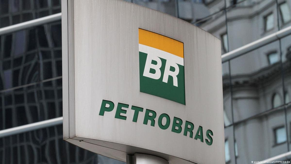 quicktradesbs's tweet image. 🔔#AlertaQuick

$PBR: optimismo pese a los precios del Brent

• EBITDA ajustado marcando una caída del 6% a/a, gracias a que el aumento en volúmenes compensó la caída en los precios del Brent.

• Producción avanzando un 7,6% t/t y un lifting cost trepando un 5,6% t/t. 

Sigue👇