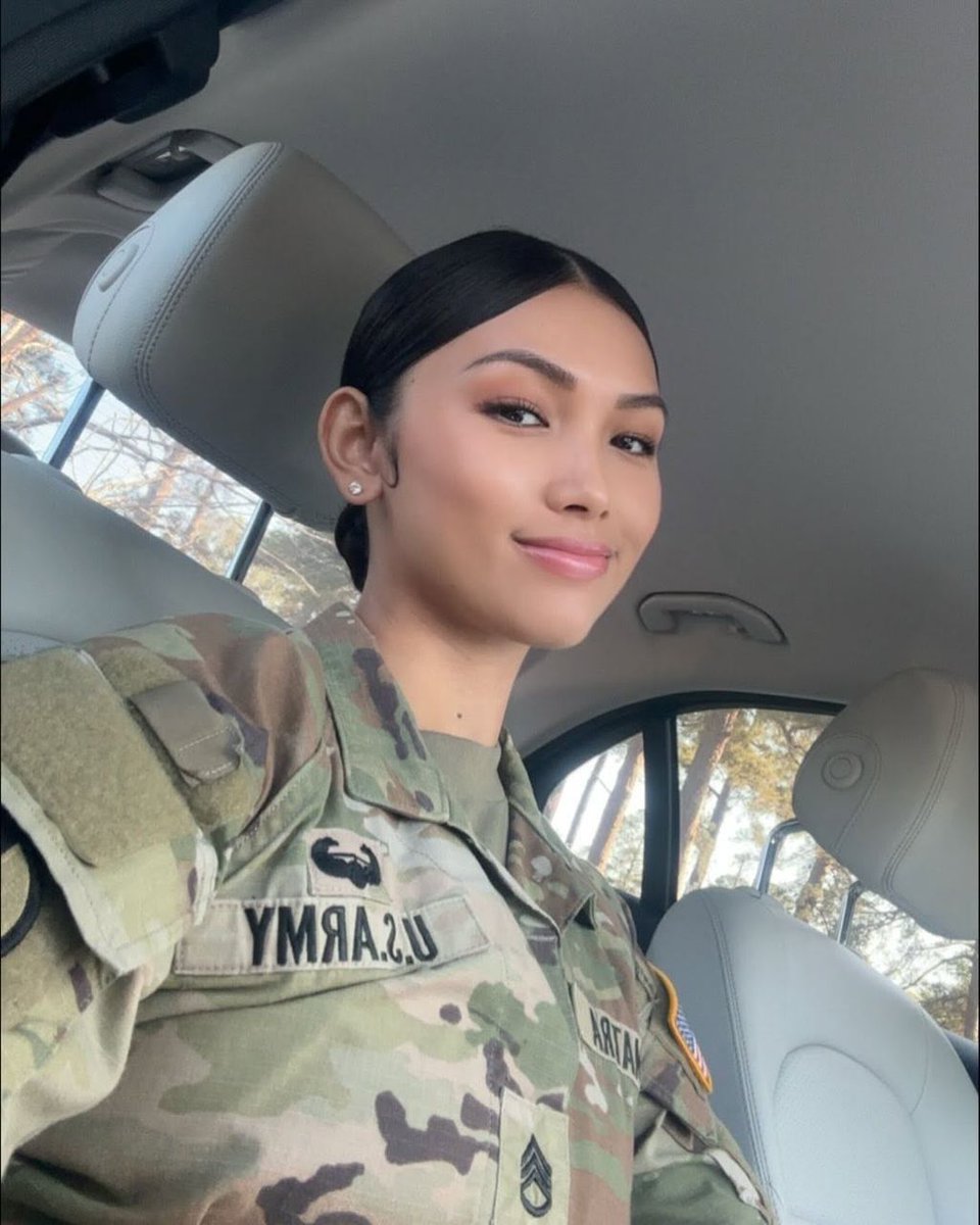 Eclipsepac's tweet image. That smile because I love my job ☺️