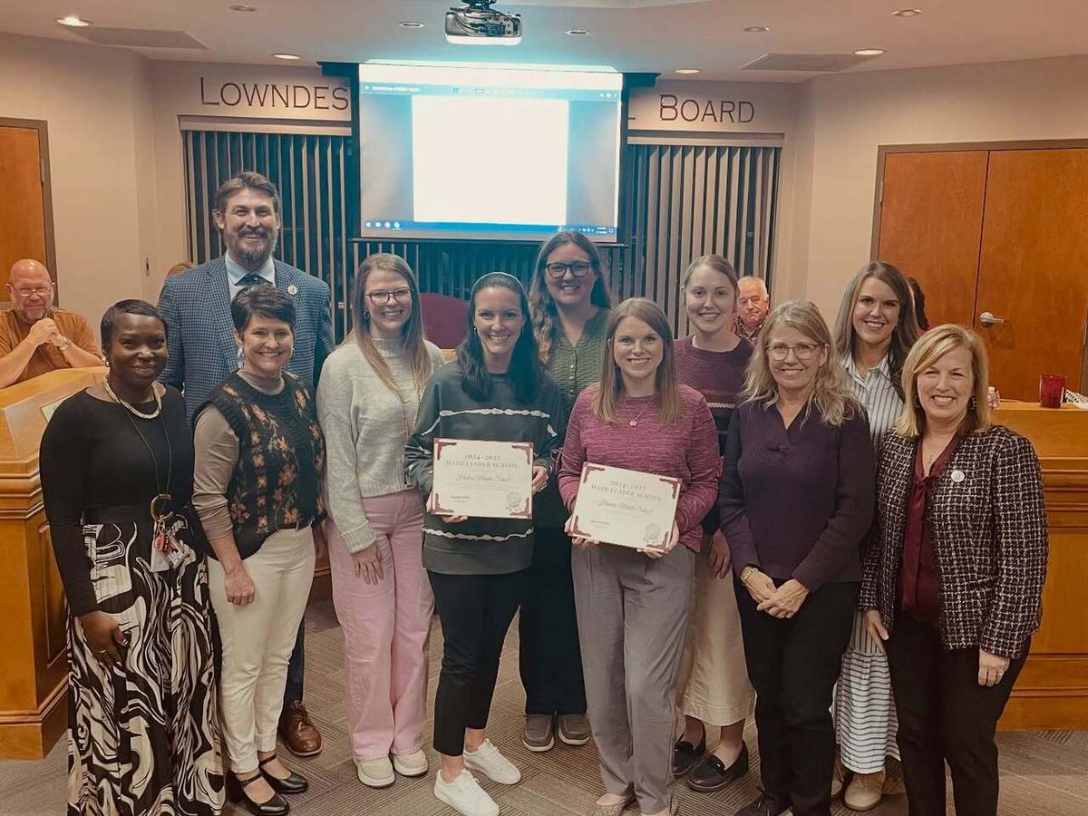 HahiraMiddle's tweet image. HMS math teachers were awarded by the GaDOE for their outstanding work and achievement in 8th grade math and high school Algebra! #whenoneofusWINSweallWIN #onelowndes
