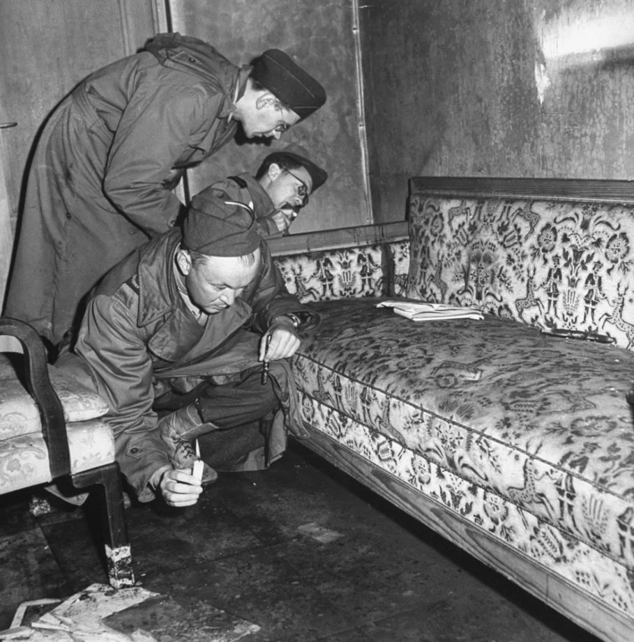 WWII_Julio's tweet photo. U-Boat Argentina: La ciencia es el arma más poderosa de la historia: https://t.co/6lMx3f6M2W https://t.co/pJQ0dOrf9k