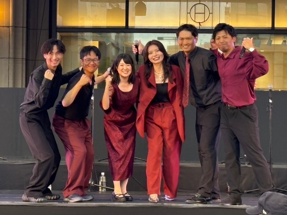 FaceOfficialAcc's tweet photo. ❄️Re:Play🎤出演バンド❄️

Ruby Rouge

パワフルでノリノリな曲を歌います！💃🕺
今年は7回中3回の出演でメンバーが体調不良になり不完全燃焼…😭笑
果たしてFACE LIVEはフルメンバーで出演できるのか！？！？👀
大トリ、全員で盛り上げます！！！💥💪

@RubyRouge_2023 https://t.co/RSXOMhzTv3