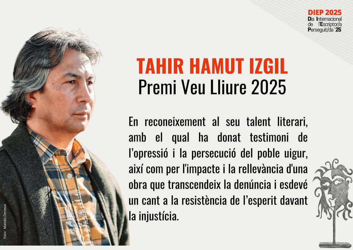 PENCatala's tweet image. 📣El poeta uigur Tahir Hamut Izgil guanya el Premi Veu Lliure pel seu ferm compromís amb la llibertat d’expressió, la defensa de la dignitat del poble uigur i la qualitat literària d’una obra que dona veu a la memòria i a l’exili.
pencatala.cat/noticia/el-pen…