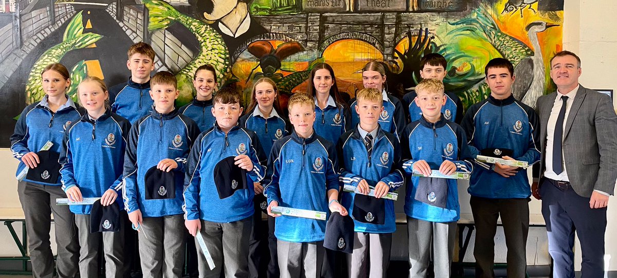 Thank you to our school ambassadors who visited their primary schools recently. On behalf of the school, Mr. O’ Connor presented them with thank you gifts in recognition of their exceptional work.