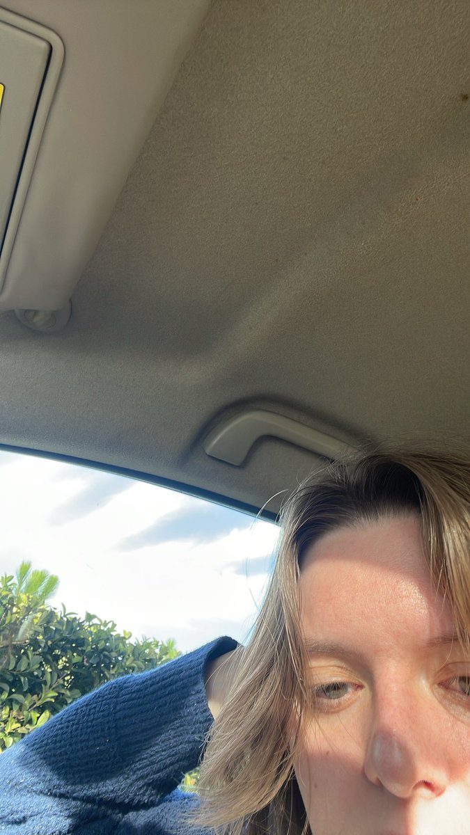 natbstarr's tweet image. in line for my Starbucks commie cup #firsttimer