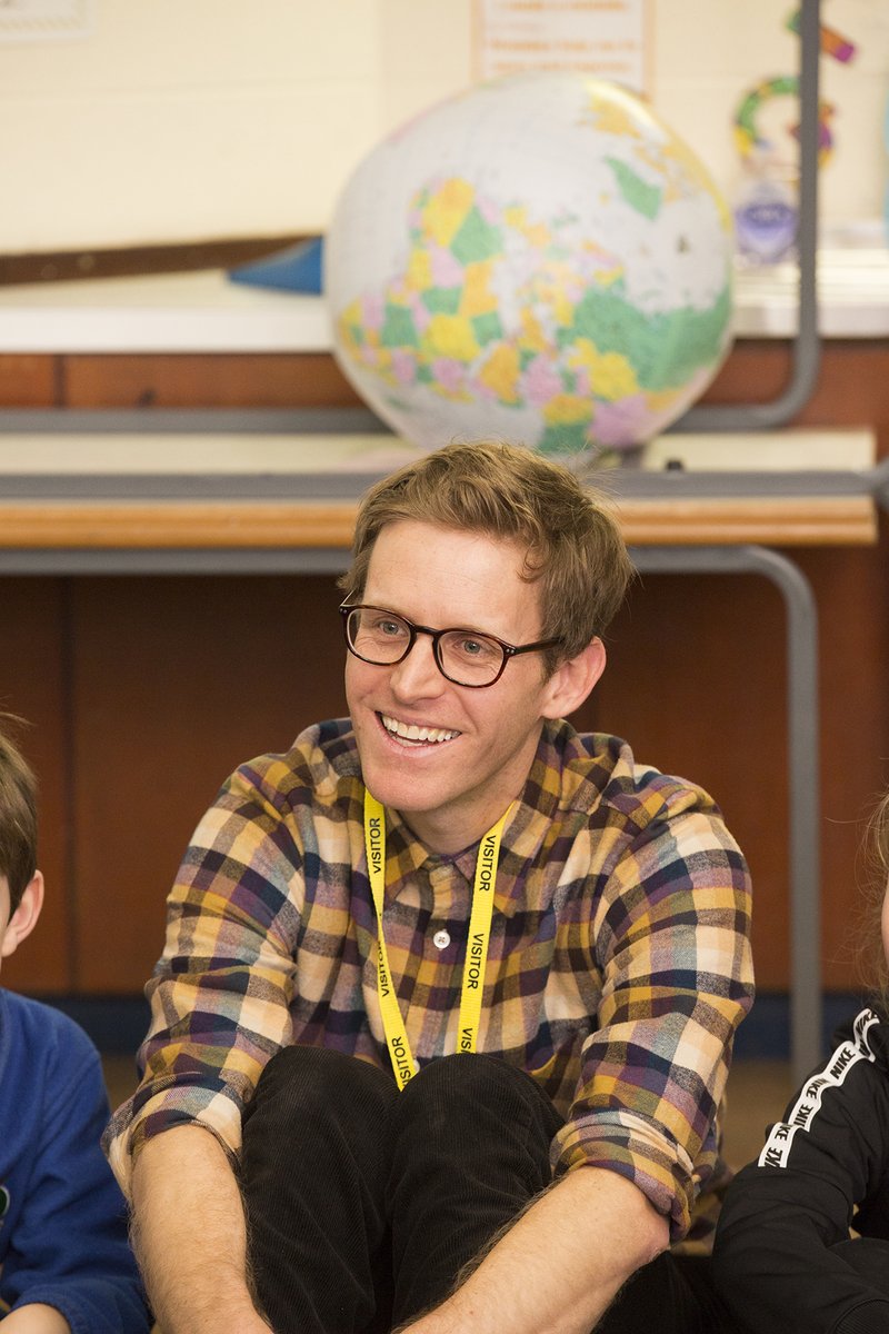 Cap-a-Pie tweet media