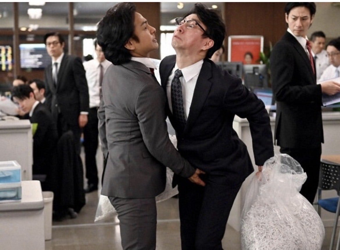 V8EexMIp4042467's tweet image. プレデター2 女刑事レオナが
ビルパクストン、、の急所つかみwww
黒崎駿一が思い出した‼️ 
#PredatorReport  #predator2
#黒崎駿一　#片岡愛之助
#プレデター2