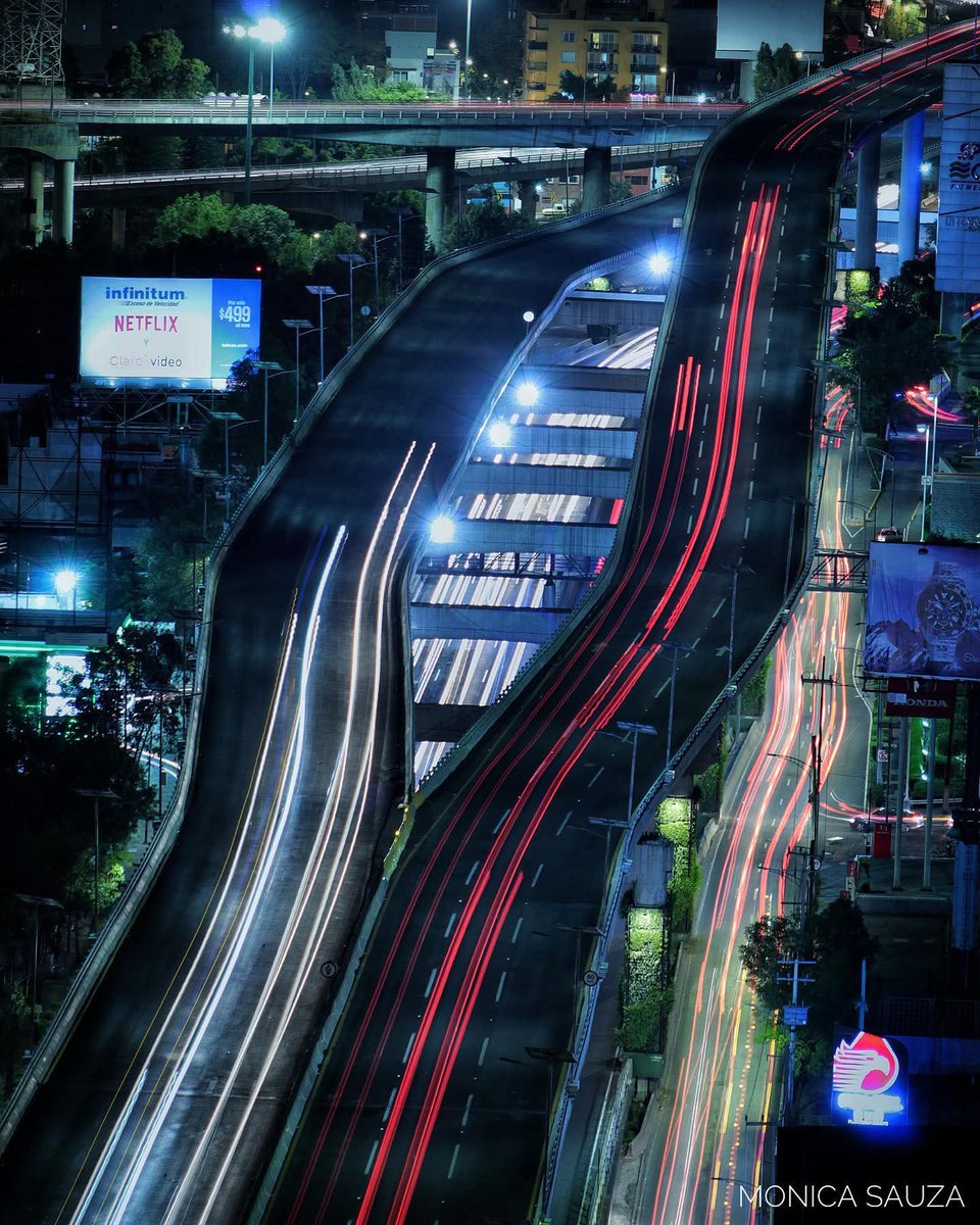 mosave_87's tweet image. Múdame las palabras, ven primero
que la noche se encienda y silenciosa
me pondrás en las manos un lucero.
Carlos Pellicer

📷 IG: monicasauza

#cdmx #Periferico #longexposure #NightPhotography
