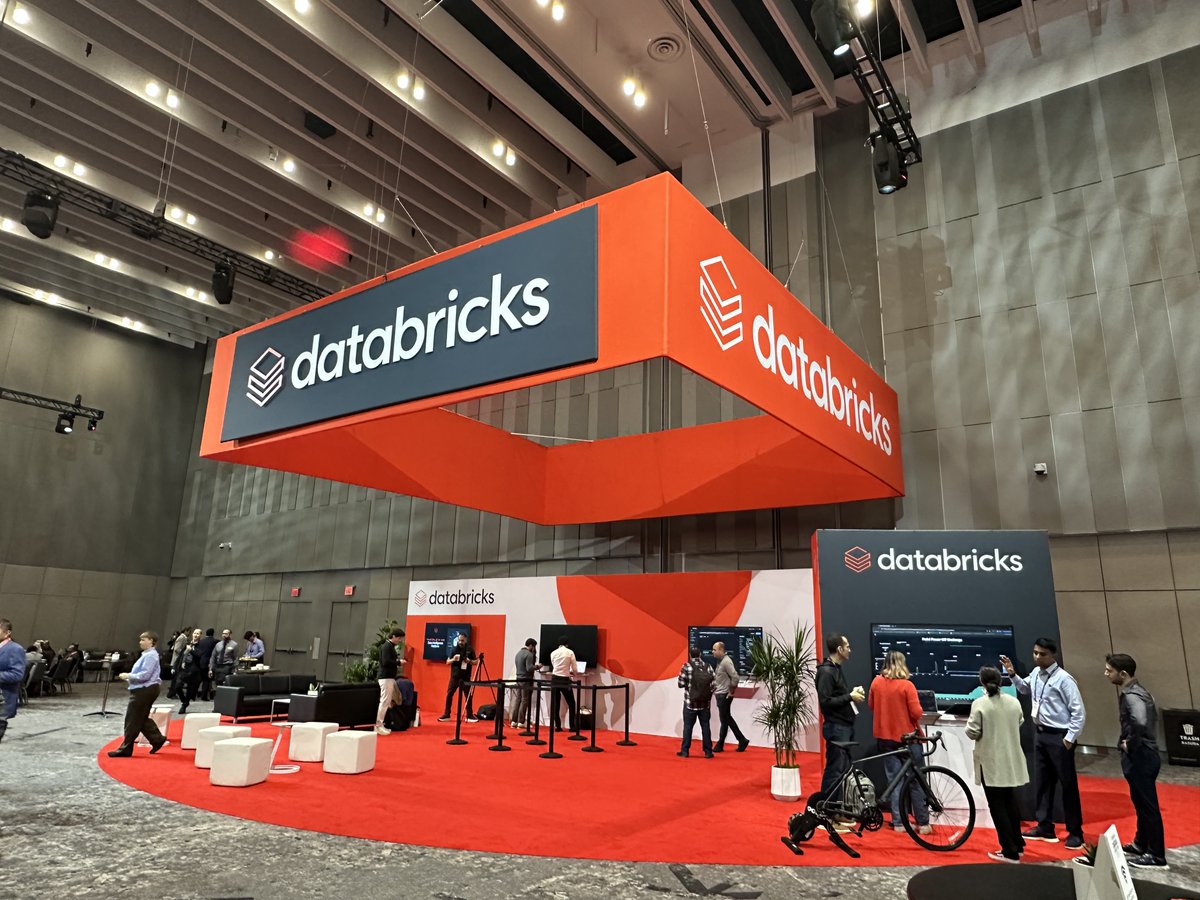 Data_AI_Summit's tweet image. #DataAIWorldTour NYC starts now! 🗽

Thousands of data leaders, innovators, and visionaries are here to explore the next frontier of AI. We’re super excited to share the latest advancements in AI agents, Agent Bricks, Lakebase, and more.