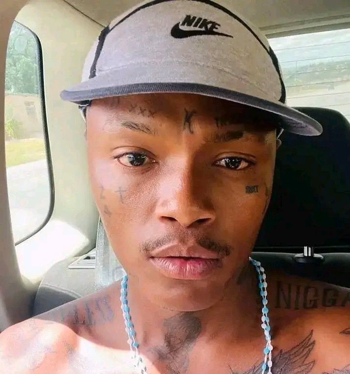 frontpageza's tweet image. #BackPage Controversial star and eccentric performer Shebeshxt, born Lehlogonolo Chauke, appeared at the Polokwane Magistrate’s Court following his being charged with attempted murder, illegal possession of firearm and damage to property. The Lekompo artist was arrested on…