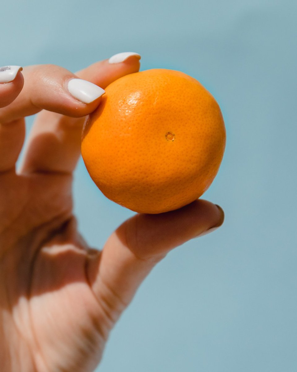 FruitsfromChile's tweet image. Share a mandarin, share a smile 💛 #WorldKindnessDay
A little sweetness goes a long way, so brighten someone’s day with the gift of a fresh mandarin from Chile. Watch the smiles spread today, or any day.
🍊  #ChileanMandarins #naturallysweet