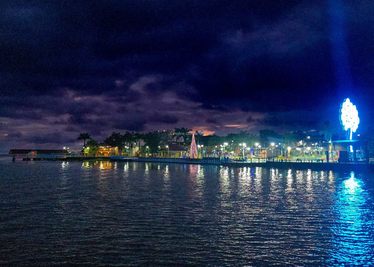 San Carlos enamora a cualquier hora: con sol, nubes o bajo la noche, su puertecito de oro siempre brilla ✨🌅🌙💛#NicaraguaSensacional #RelaxNica