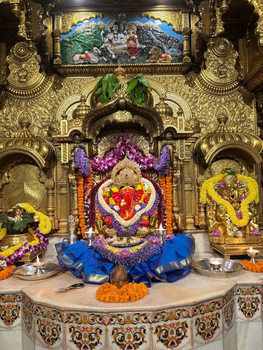 🙏 गणपती  बाप्पा मोरया 🌺मंगलमूर्ती मोरया 🙏१३/११/२०२५
🙏Ganapati Bappa Moraya 🌺 Mangalmurti Moraya  🙏13/11/2025