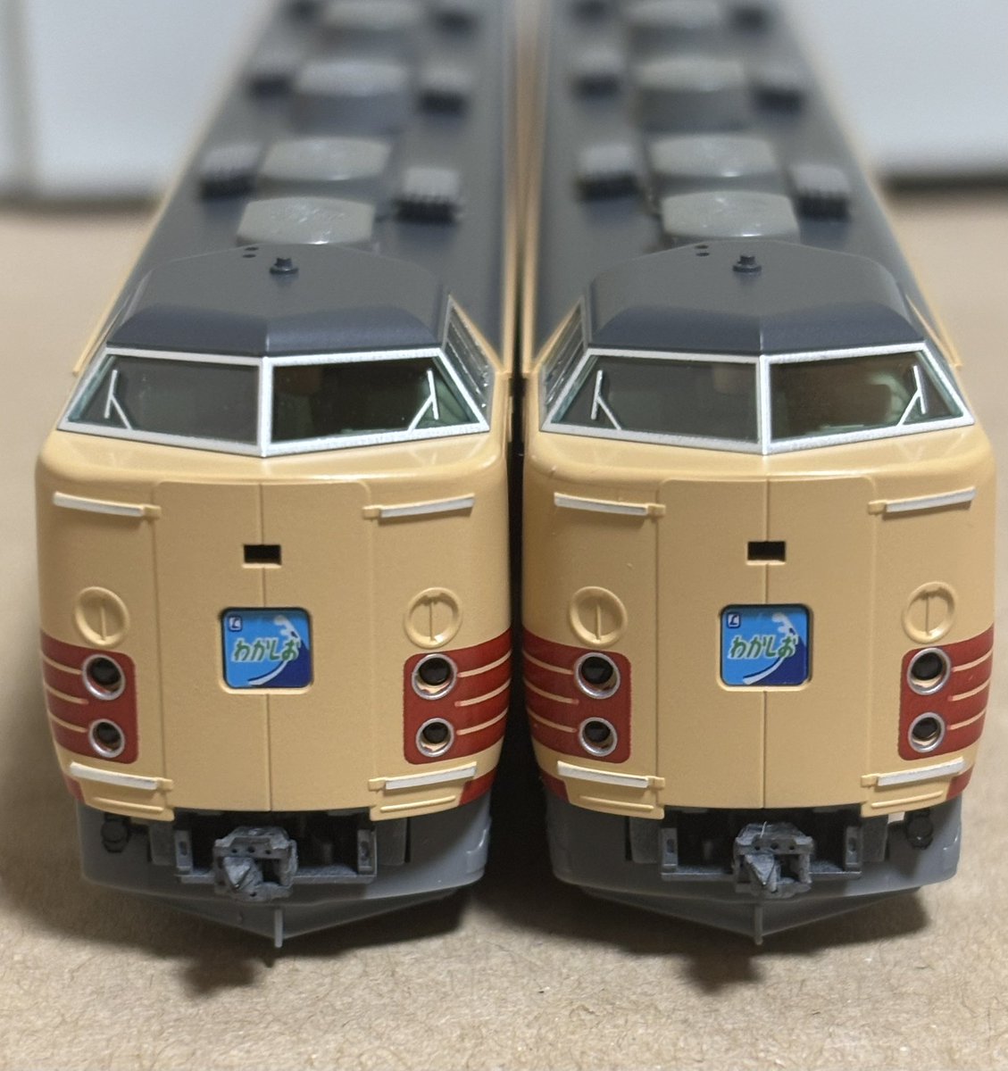 こんばんは。 当鉄道に在籍しているTOMIXの183-0系特急電車のご紹介