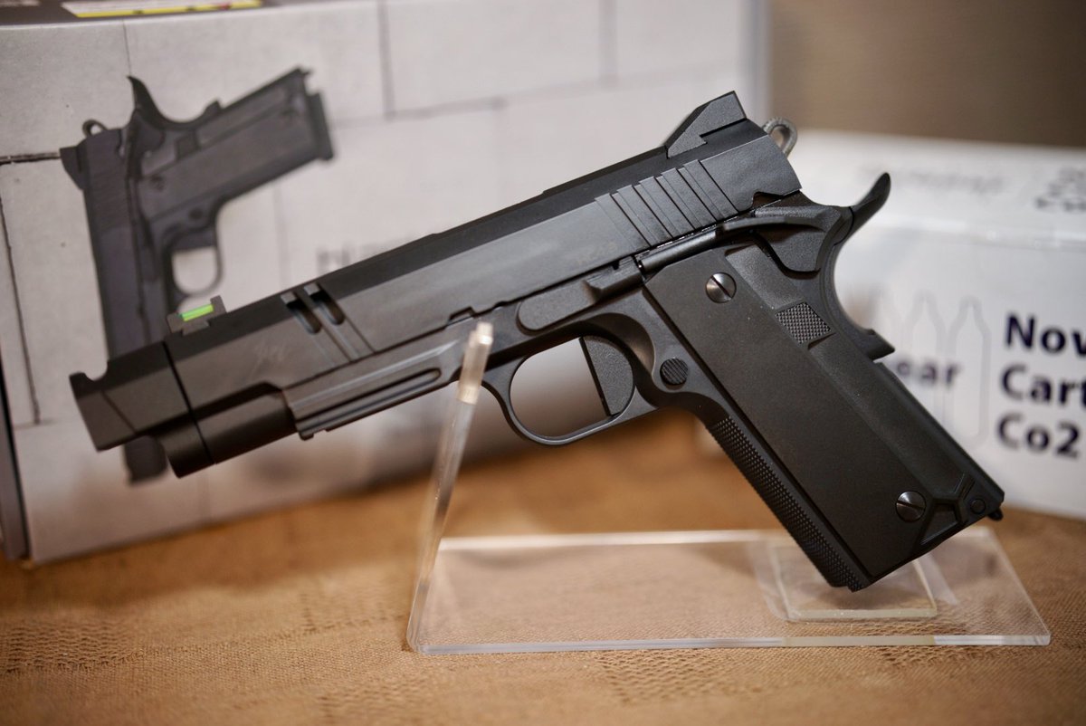 r0bata's tweet photo. 冬に向けて購入!
Carbon8のBlack Kitty です🐈⬛
めっちゃかっこいい〜
そしてM45に合うホルスターが無いことに気がつく…
#軍拡 #Carbon8 #BlackKitty https://t.co/EAnHpB8ouc