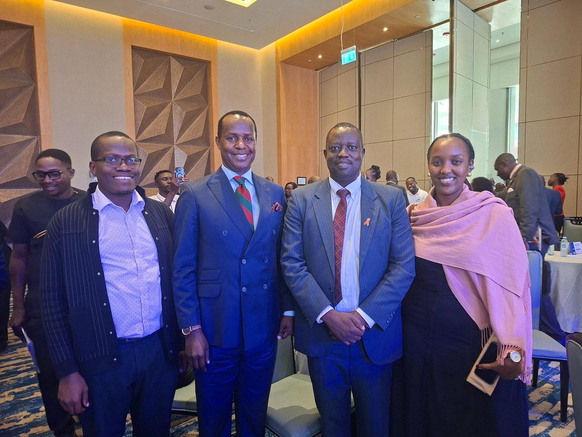EtiiIvan's tweet photo. @aidscommission @BugandaKingdom_ @cpmayiga @Airtel_Ug @NelsonMusoba @MinofHealthUG Great partnership and collaboration between UAC and  Buganda Kingdom in ensuring with country achieve target of ending AIDS by 2030 as public health threat in Uganda https://t.co/lMSt1PmD11