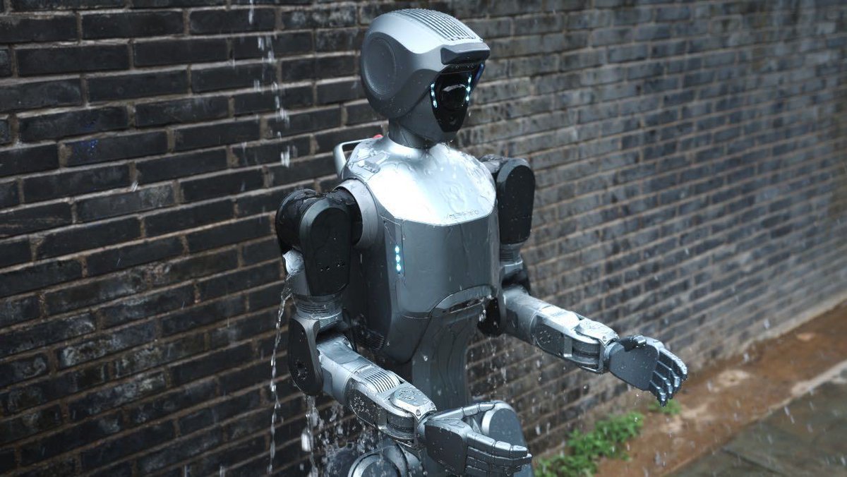 izhejiang's tweet image. Goodbye fragile bots! @DeepRobotics_CN  has unveiled DR02, the world&apos;s first full‑size #humanoidrobot with IP66 protection. Built for rain, dust &amp;amp; extreme temps, it shifts robots from showpieces to industrial tools — ready for patrols, factories &amp;amp; outdoor tasks. 🤖#MyRobotBuddy