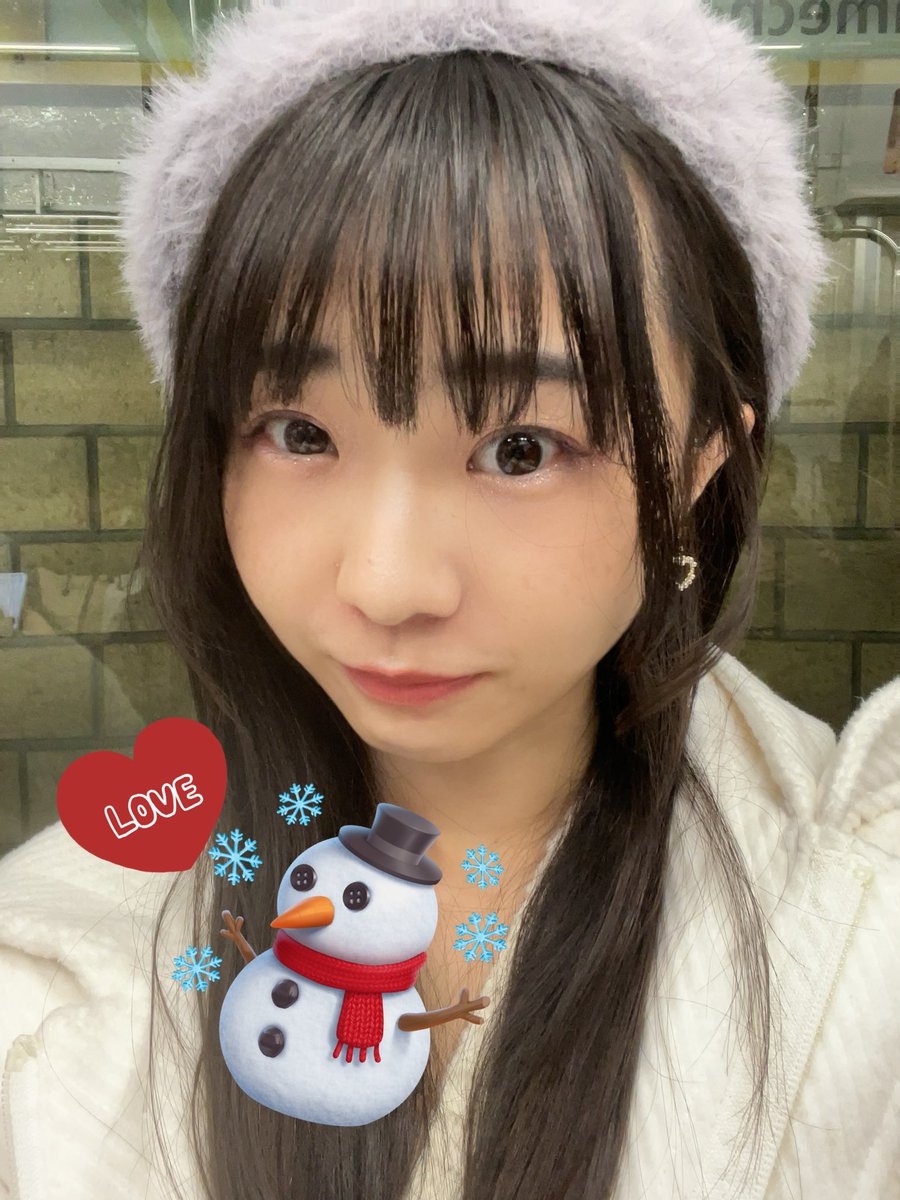 chihoAchiho's tweet image. おつやほ〜🌙
一気に寒くなってきたね❄️
こないだ夜にベランダから
星がすごく綺麗に見えて✨
あ、冬になったんだな〜ってなりました☃️

ちょっと前にめっちゃ金木犀の香りして
秋だな〜って思ったばかりなのに！笑
でも冬は冬で好きなのです(♡*´꒳`*♡)

風邪だけ気をつけて💪
楽しんでこうね🥰❄️