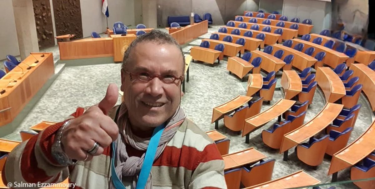 In Den Haag zouden ze moeten regeren als buren niet met muren van wantrouwen,
maar met bruggen van begrip.
Niet als vijanden die elkaar bestrijden,
maar als mensen die samen naar oplossingen zoeken.

#DenHaag #SamenSterk #PolitiekMetHart #Verbinding #tweedekamer