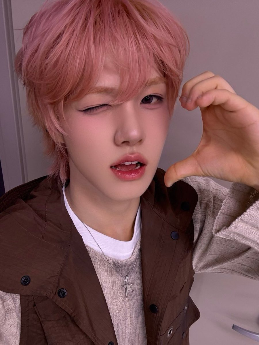 포하💕

#AHOF #아홉
#JUWON #박주원