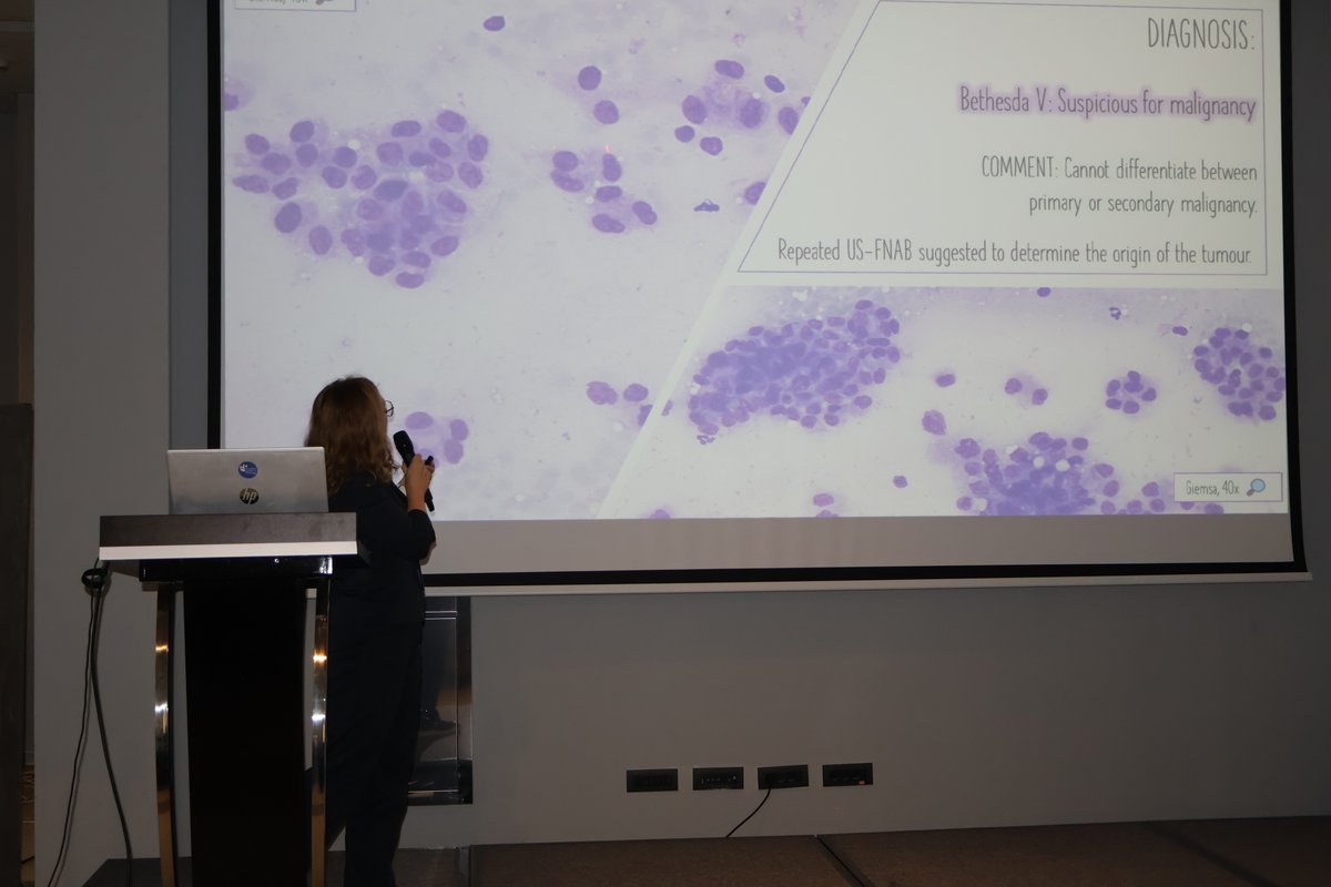 ESP_Pathology's tweet image. 🔬We continue with the #EScoP course on Thyroid #pathology with case presentations!
This includes cases presented by participants, like Dr Ledinek, who is also part of the @EspTrainee! 

#PathTrainee #PathX #PathTwitter