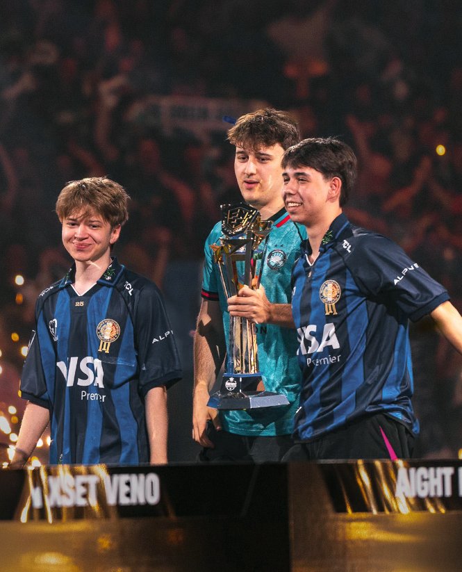 RepulseCo's tweet image. November research and development

The images shown are a select few references used to inspire the &quot;Fear Of Being Normal&quot; visual identity &amp;amp; meaning

A collection depicting turning your dreams into reality and not giving a f*ck