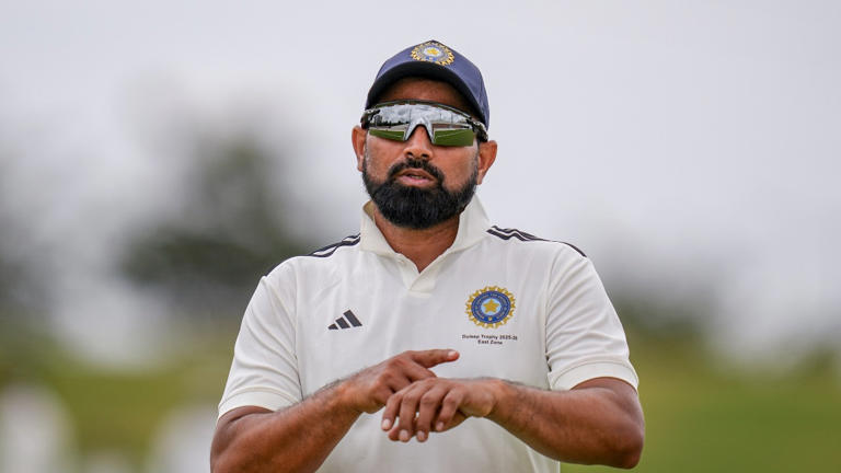 Cricket_World45's tweet image. 🚨Captain Gill break Silence on  Mohammed Shami test return🚨

Gill said Shami’s quality is unmatched but praised #AkashDeep, #Prasidh, #Bumrah, &amp;amp; #Siraj

selectors would be better placed to answer that, whether Shami will be in squad or not.

#ShubmanGill #MohammedShami #INDvsSA