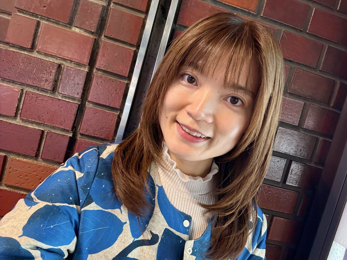 Hair day ✂️✨髪に輝きが出ました😁

先月頭から喉の不調が再発して完治しないままで大変でしたが、なんとか!!無事全てを乗り越えてきました👏🌅

丁寧に11/16ワンマンへ向かって行きます💨

昨日CDの発送連絡が来てました🛬
到着も大丈夫そうです📦

NewEP第2弾「Love Myself」お楽しみに🥰