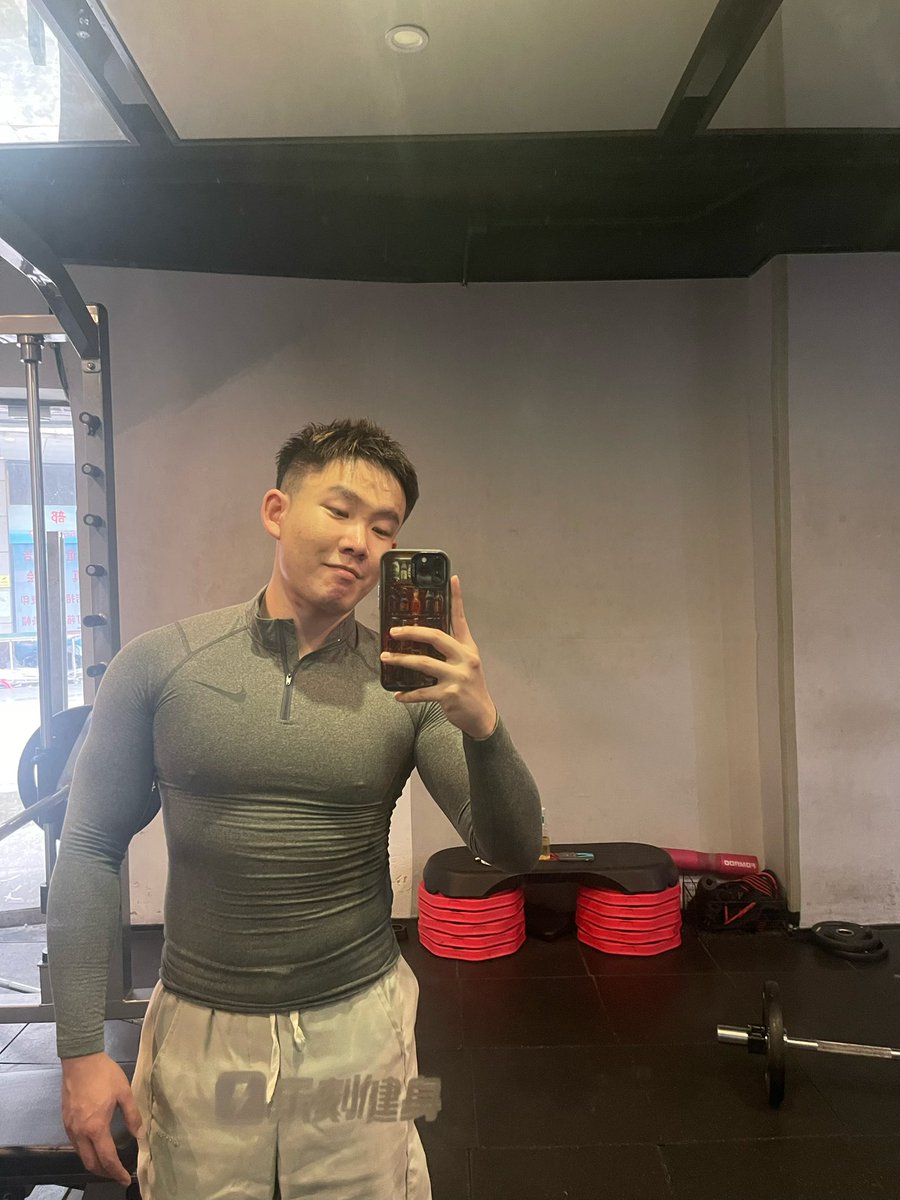 爱搞点说唱skrrr tweet media