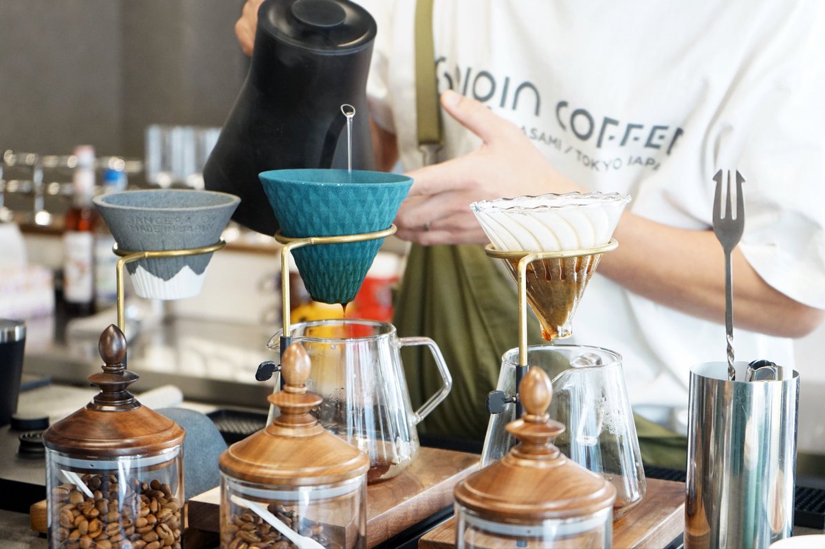 cafesnap_me's tweet image. 11月24日（月）府中本町にオープンする　#自家焙煎コーヒー と長崎県の陶磁器・ #波佐見焼 を軸にした器の店「SOIGIN COFFEE（ソイギン コーヒー）」。レポートを公開しました！コーヒーを使ったスイーツも充実しています✨

instagram.com/p/DQ_YPf4kQhr/…