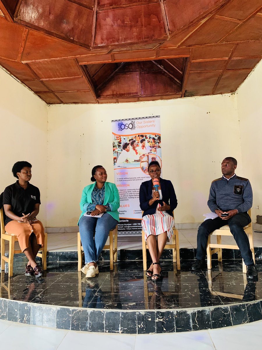 oso_oursisters's tweet photo. As I sit on this panel in front of local leaders&amp;business professionals, I no longer doubt myself. I believe that, if given opportunities every girl&amp;woman can achieve her goals”. 𝑨𝒍𝒊𝒄𝒆 𝒉𝒊𝒈𝒉𝒍𝒊𝒈𝒉𝒕𝒆𝒅 𝒅𝒖𝒓𝒊𝒏𝒈 𝑵𝒆𝒕𝒘𝒐𝒓𝒌𝒊𝒏𝒈&amp;𝑬𝒙𝒉𝒊𝒃𝒊𝒕𝒊𝒐𝒏 𝒆𝒗𝒆𝒏𝒕. https://t.co/LR4da7PNon