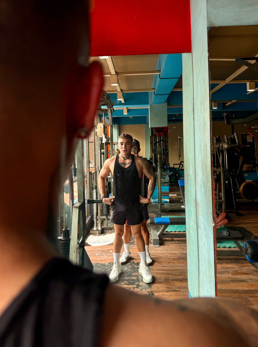 ALVINTure's tweet photo. Not a Throwback Thursday but a flex of 4 months of consistency! Indeed, Bakal Gym hits differently. Mweok! 

@_jakesthetic https://t.co/3fUTWt2n4s
