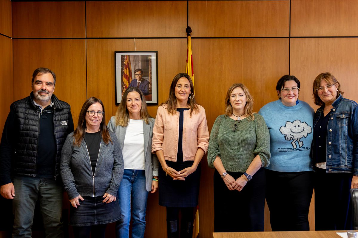 La nostra Federació  ens hem reunit amb la consellera d’Educació <a href="/eniubo/">Esther Niubó</a>, per compartir la nostra preocupació i propostes per millorar del sistema educatiu actual.
Seguim treballant per una educació realment accessible, humana i respectuosa amb tothom 
#Asperger #TEA #FASCAT