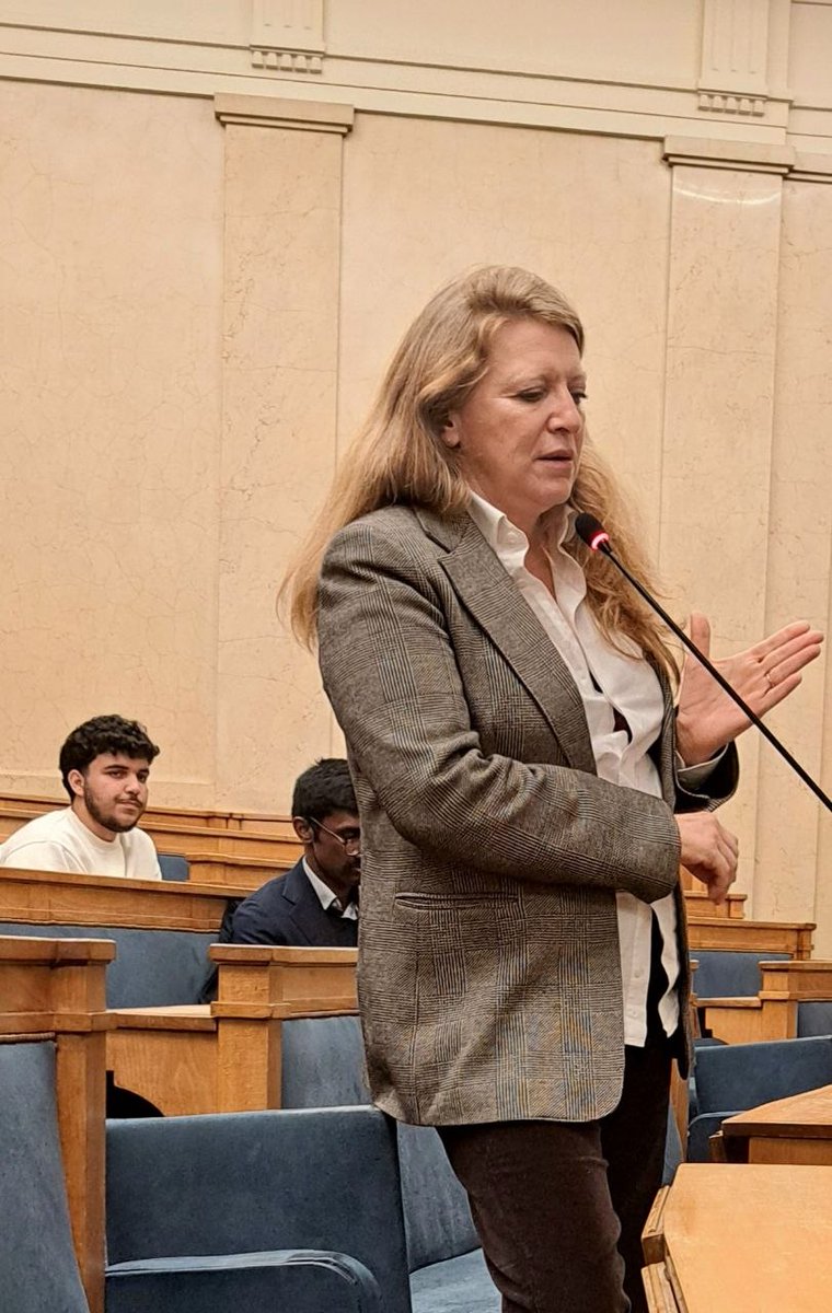 Je m'engage pour l'école ! tweet media