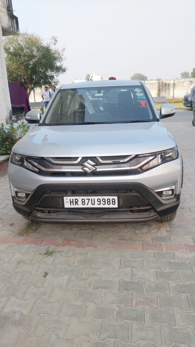 Breaking_Info1's tweet image. 🚨 दिल्ली आतंकी घटना अपडेट
अल-फलाह यूनिवर्सिटी, धौज में मिली संदिग्ध ब्रेज़ा कार की जांच जम्मू-कश्मीर पुलिस कर रही है।
तथ्यों की कड़ी जोड़ने की कोशिश तेज़, सुरक्षा एजेंसियाँ हाई अलर्ट पर हैं।

🇮🇳 देश की सुरक्षा से खिलवाड़ करने वालों को बख्शा नहीं जाएगा।
#DelhiBlast #SecurityAlert…