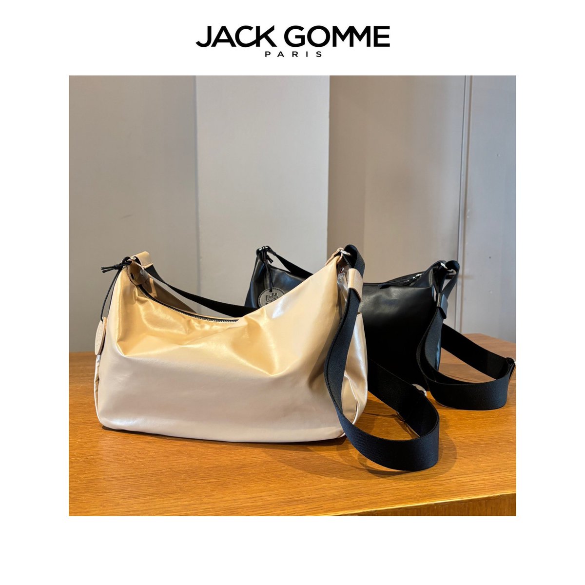 MANOAinter's tweet image. New Arrivals🧋JACK GOMME

ジャック・ゴムの人気No.1ショルダーバッグが、レザーで新登場！レザーとは思えないくらい、軽くて薄しなやかな素材感に驚きます🫢ストレスフリーに持ち歩けて、上質感ある佇まいは、いつものカジュアルをグンと格上げしてくれそう。
ラテ、黒¥58300