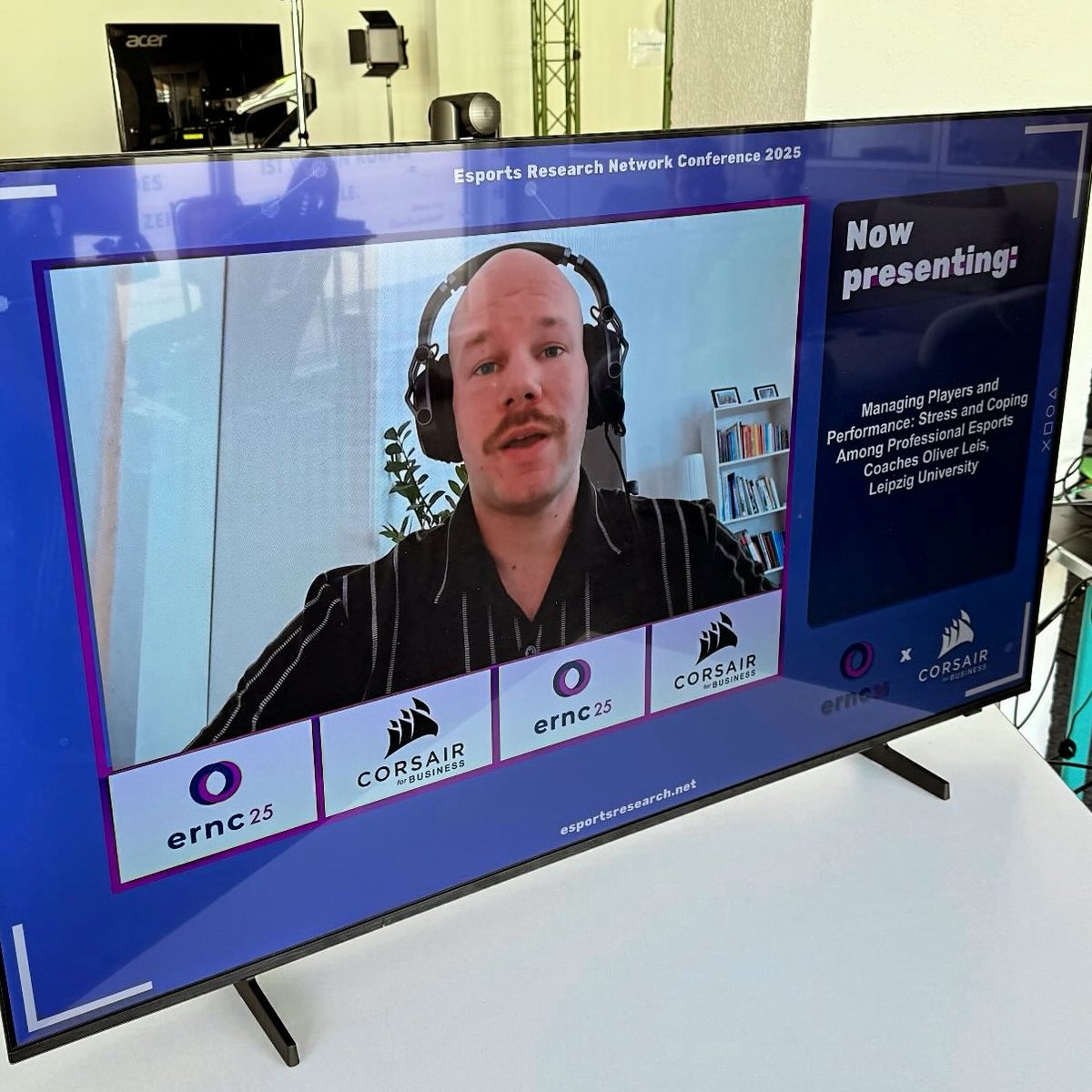 Dr Oliver Leis tweet media