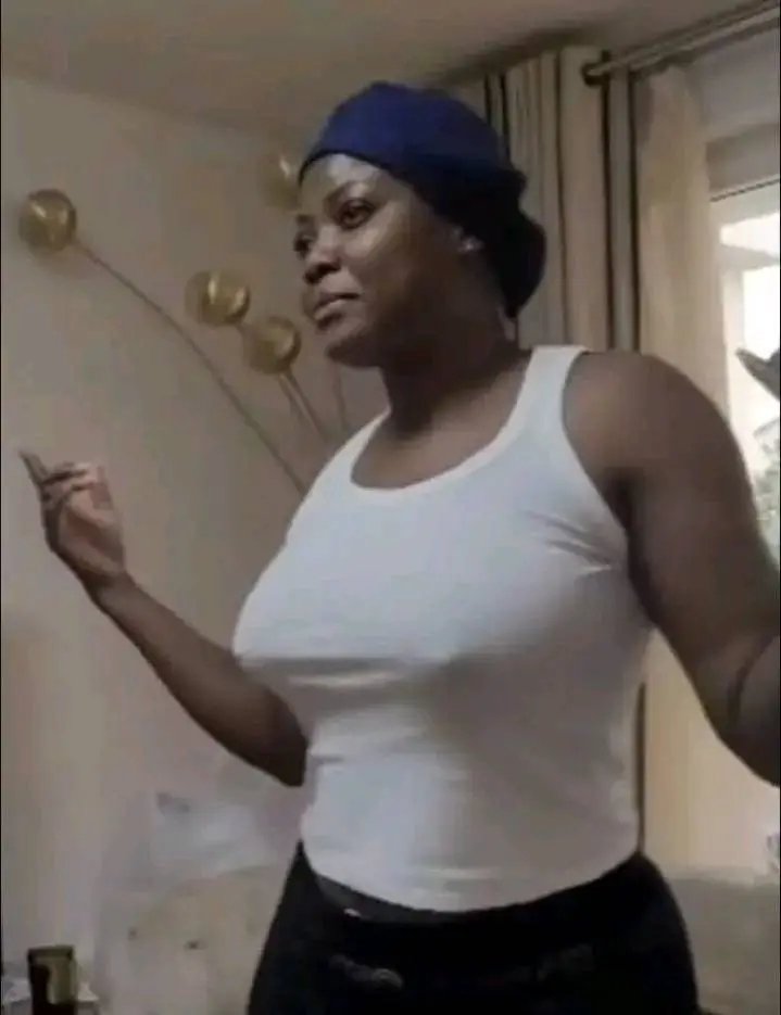 LFranceKuzikesa's tweet image. Soki tolobi, ohh respect à la femme au nom de la solidarité Machiennnnn.
Totika kasi kibusenzi etambusa mboka. Le pays prend une très mauvaise direction.
En 2028, vous ne verrez plus jamais ça, aussitôt mon élection à la tête du pays.