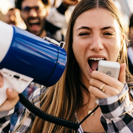 When evaluating political influencer activity, there are some key lessons consumer brands can take away and apply to their own campaigns. Here are our takeaways:  ow.ly/LO3i50XqWOM
