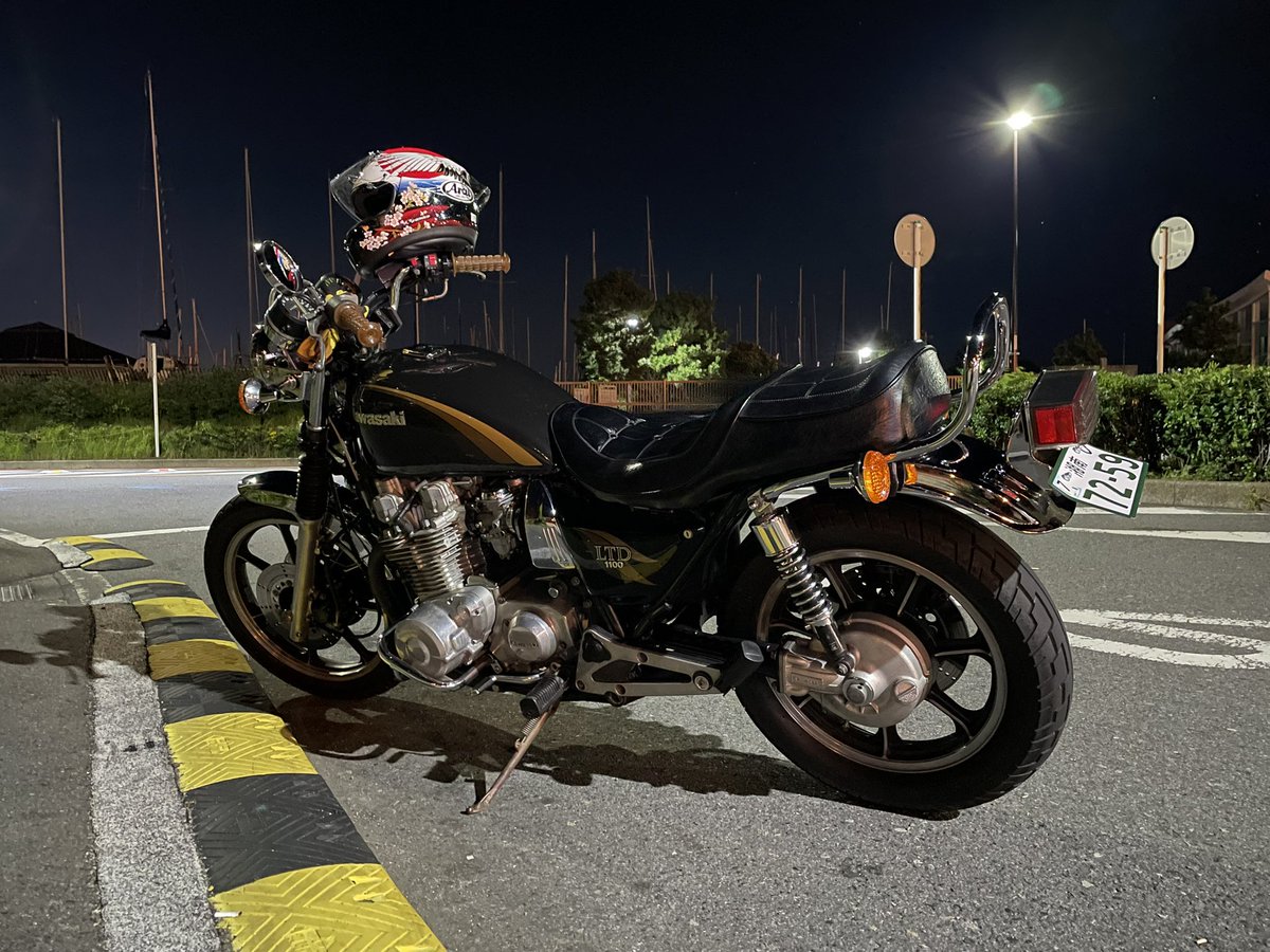 low_cool's tweet photo. 最近のお気に入り　#kawasaki #z1100ltd https://t.co/3C1V8dETBz