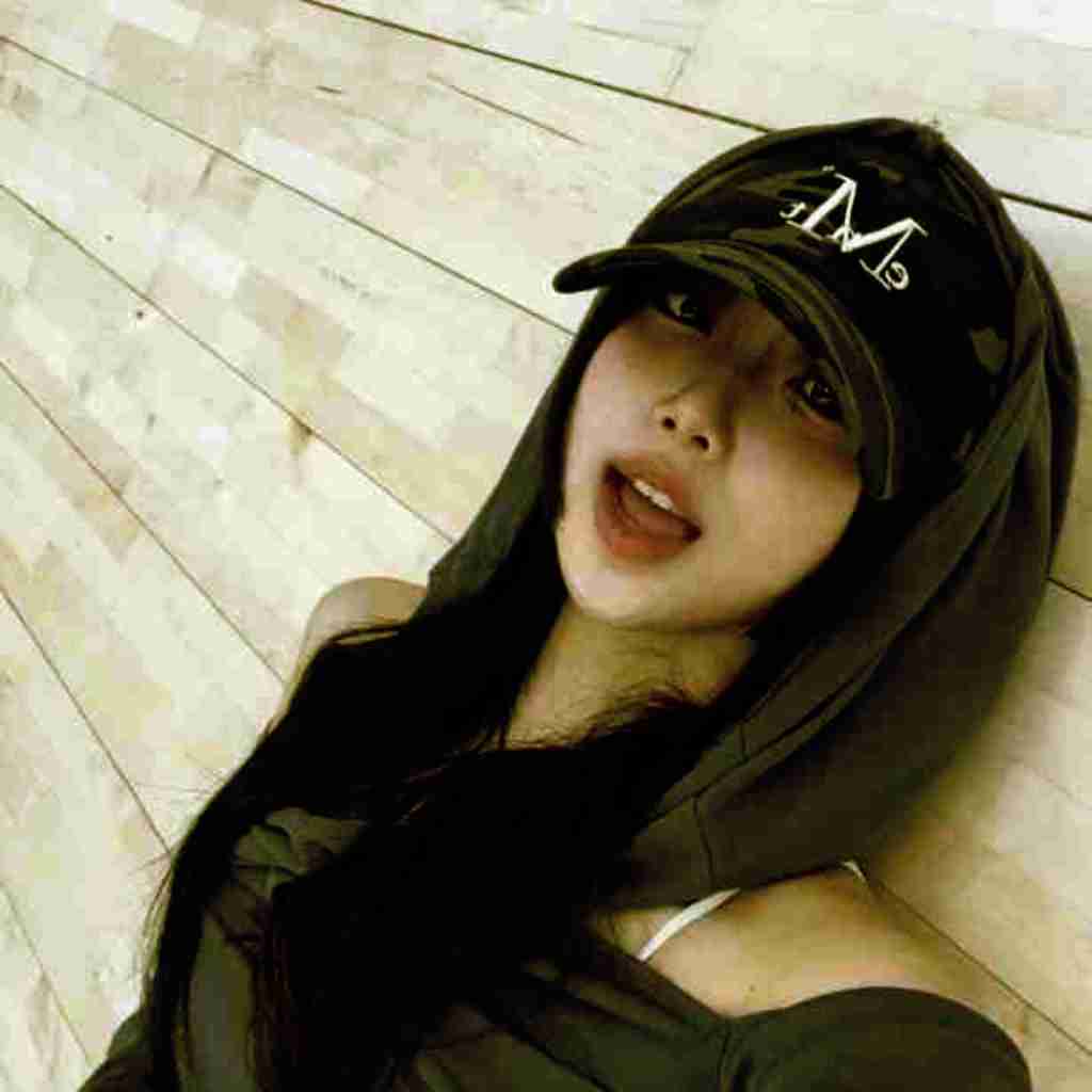 와 잠시만 03년생 Y2K재능 뭐야
시크릿넘버 나비<< 이분 달란트 뭐죠