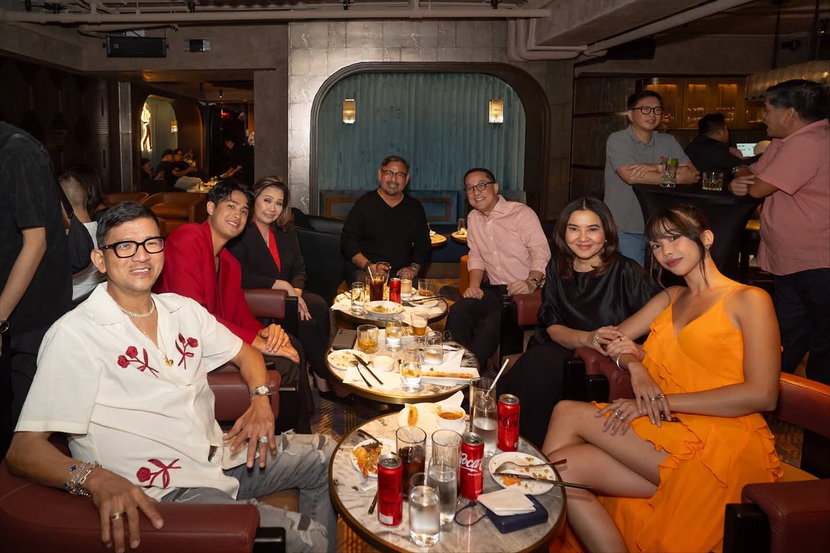 shakira_0513's tweet photo. Roja thanks giving party ❤️ 

#MaymayEntrata https://t.co/KkTn1HzX9G