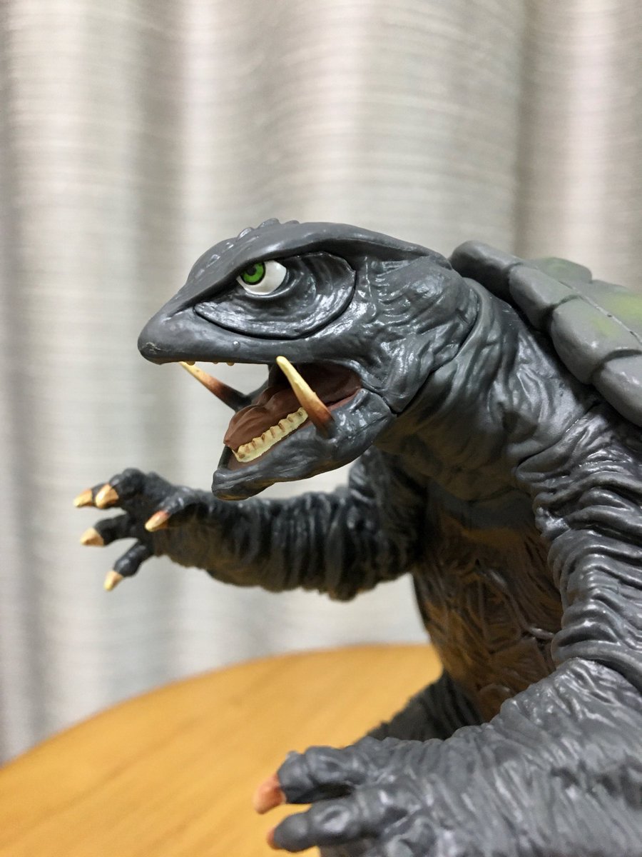怪獣咆哮撃「ガメラ（1995）」を入手しました。暗緑色の成形色に