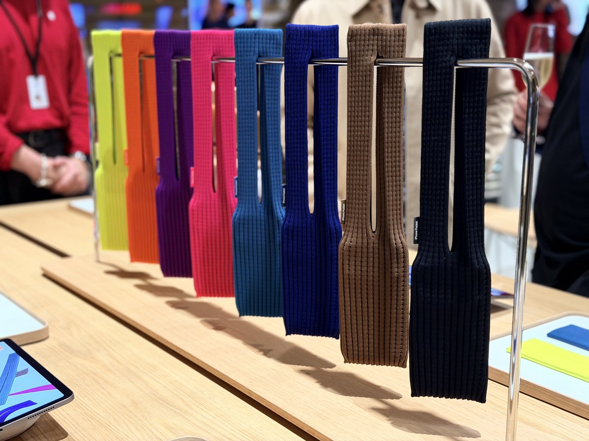 iPhone Pocket、実物を見にきました！